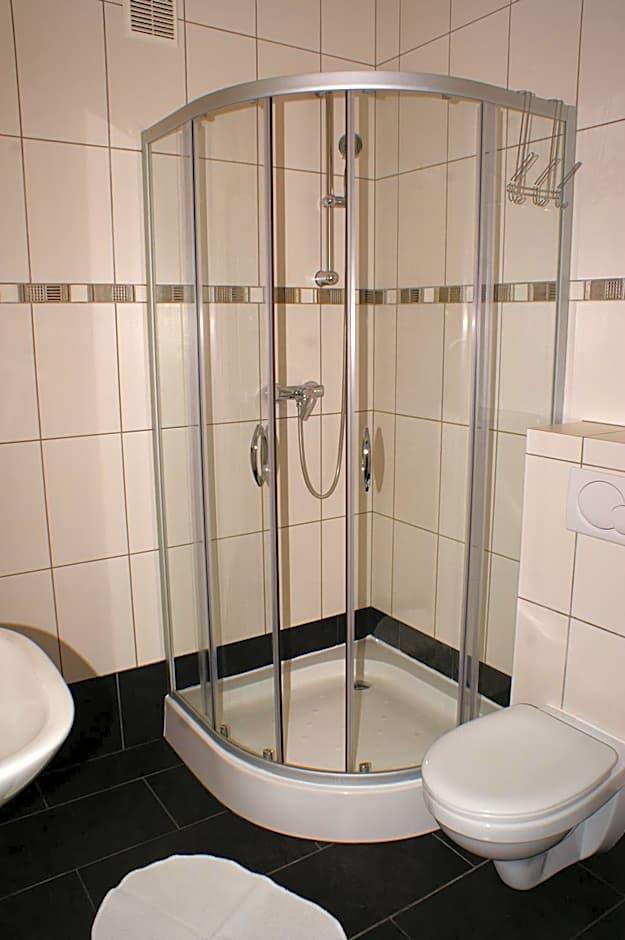 Triple Room Private Bathroom